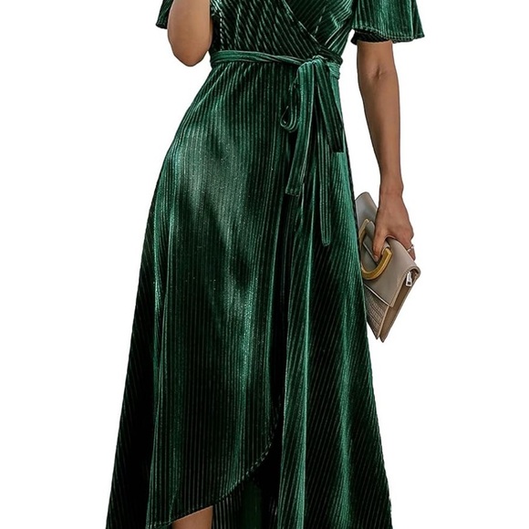 Simplee Apparel Green Flutter Sleeve Wrap Dress - Picture 1 of 13